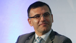 Дянков готов с промените за опрощаване лихвите на неправомерните майчински