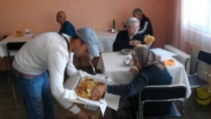 Нелегален старчески дом в планинска вила