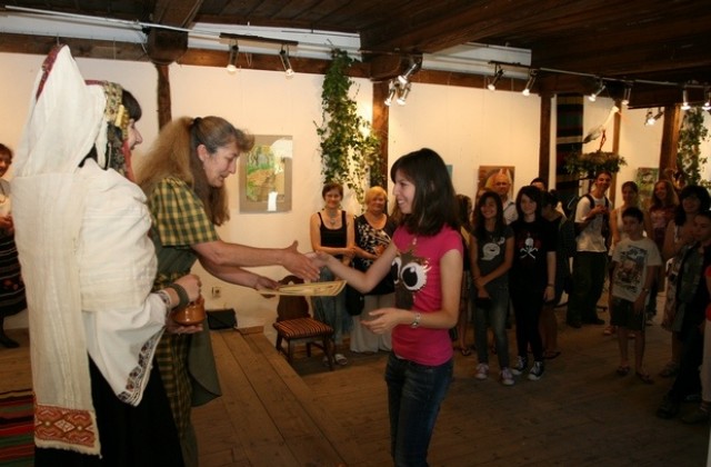 Участниците в „Сбъдната приказка откриват изложба на Боженци