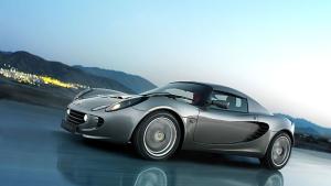 Lotus заменя 48литров V8 с 24литров за Elise