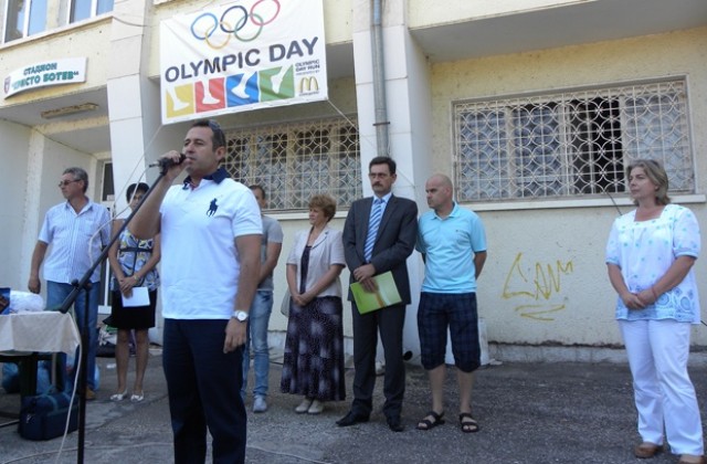 Каяк - поло и крос за Международния олимпийски ден във Враца