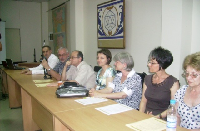 Учени проучват  ценни ръкописи на кюстендилския музей