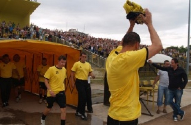 СНИМКИ: Хубчев изведе Ботев на първа тренировка