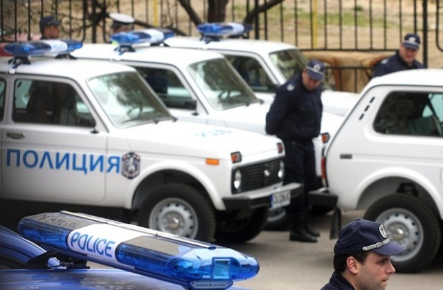 Връчват дарение на полицията в Свищов