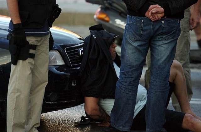 ГДБОП задържа петима за разпространение на наркотици