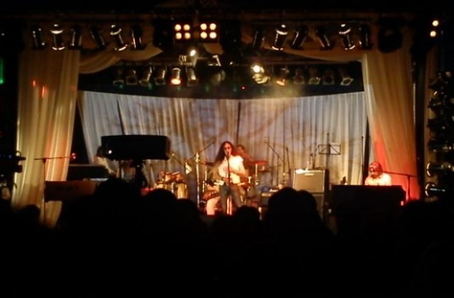 Кен Хенсли заби в Габрово