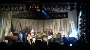 Група Сънрайз раздават автографи в МОЛ Габрово