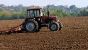 Откраднаха трактор