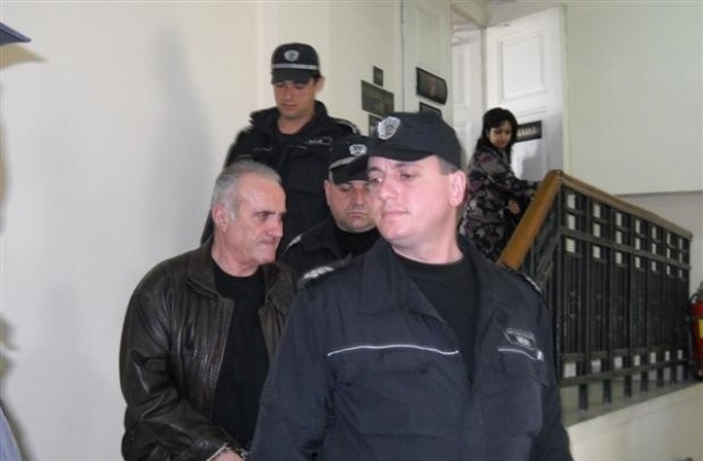 Здравословното състояние на Петър Атмаджов може да спре делото Килърите