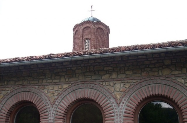 Реставрират по проект шест паметника на културата