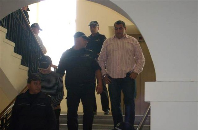 Предупредиха Сумиста да спазва реда в съдебната зала