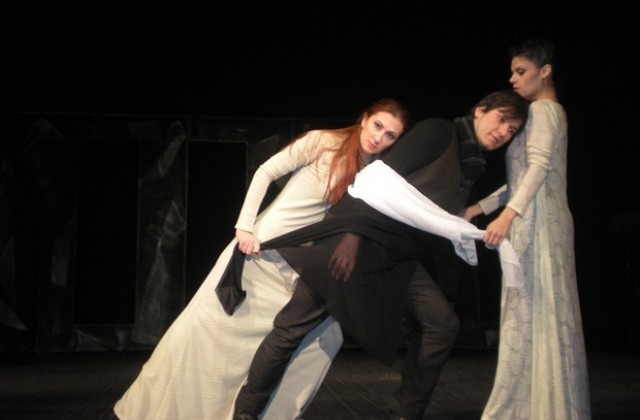 Два нови буса ще закупи габровският театър