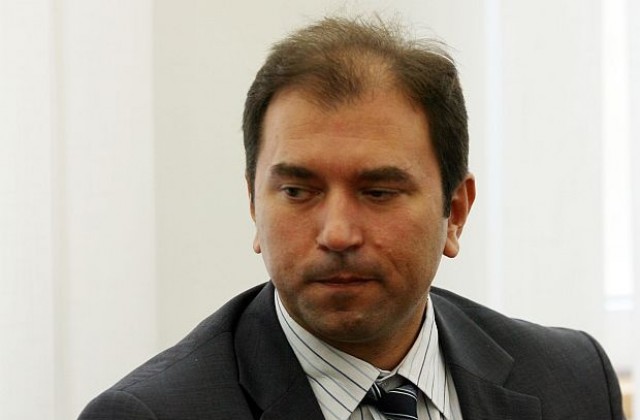 Смениха шефовете на БДЖ и Летище София