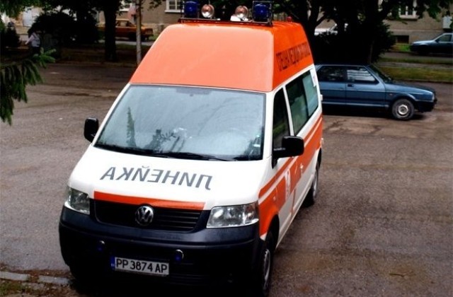 Двама работници в Стара Загора пострадаха при трудова злополука