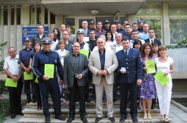 Над 100 полицаи получиха награди