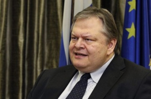 Гърция ще се справи с кризата и ще се върне на пазарите през 2014-а, увери Венизелос