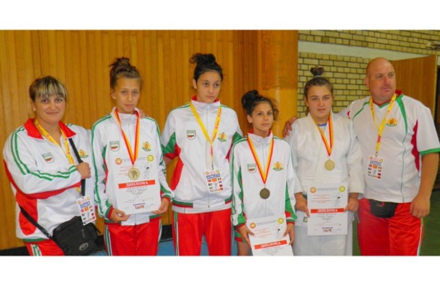 Две балкански титли и три златни медала от турнир за Олимпия