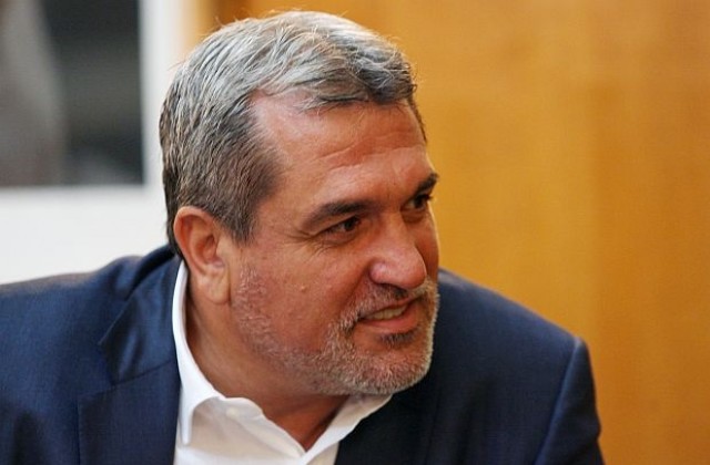 Призовават Касим Дал да подаде публично оставка като депутат