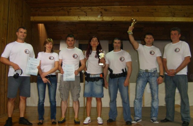 Врачанските полицаи са добри стрелци