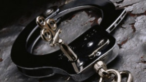 Баща блудства с дъщеря си