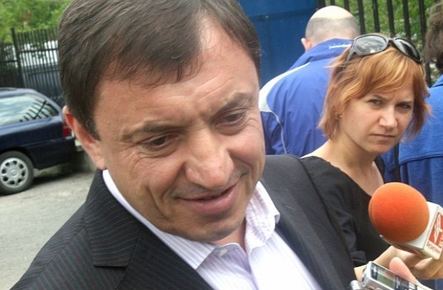 Алексей Петров и Душана Здравкова влизат в президентската надпревара