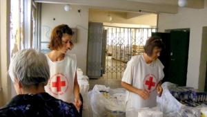 БЧК раздава храни на 6887 социално слаби в региона