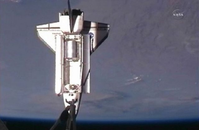 Атлантис се скачи за последно с МКС