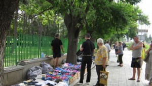 Отново погват търговците пред болницата