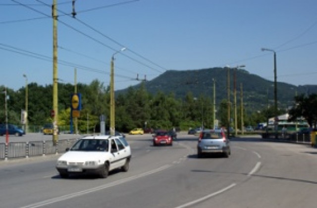 Обмислят поставянето на светофари на кръстовището на Трендафила