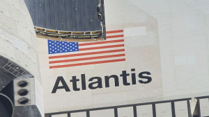 НАСА удължава с един ден мисията на Атлантис