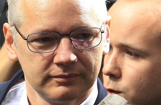 Истината - временно със запушена уста?