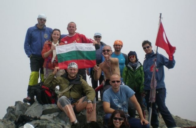 Пътешественици ще атакуват връх Арарат