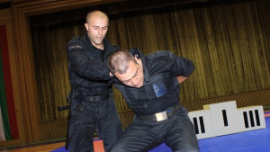 Полицаи от Плевен спечелиха зоналното първенство по лична защита