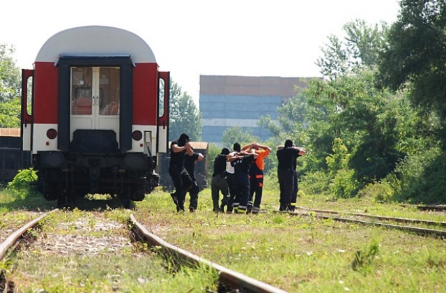 Министрите Цветанов и Московски участваха в учението в Мездра