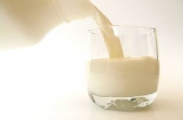 Затвориха незаконен пункт за мляко