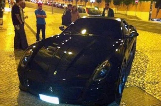 Кристиано пак се качва на Ferrari