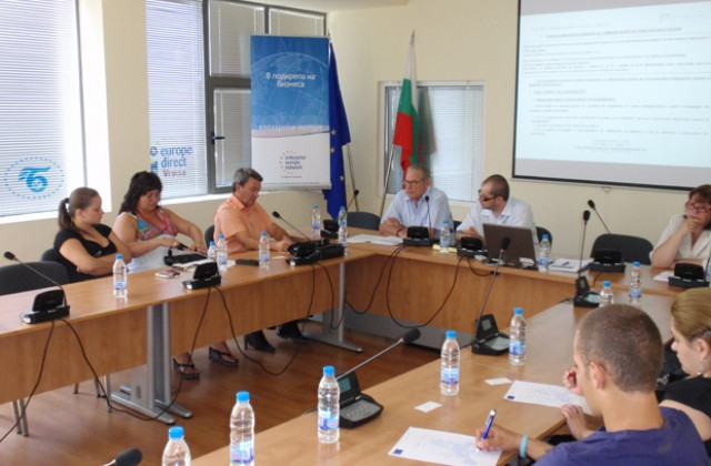 Фирми чуха как да покриват международни стандарти