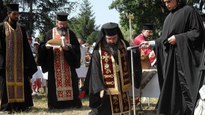 До две години владайци ще имат свой храм