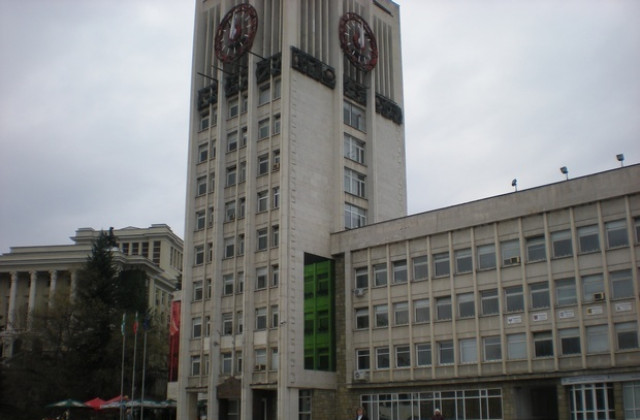 Отстраняват от работа общинския служител, заподозрян в престъпление по служба