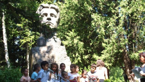 Американчета почетоха Апостола в Разград