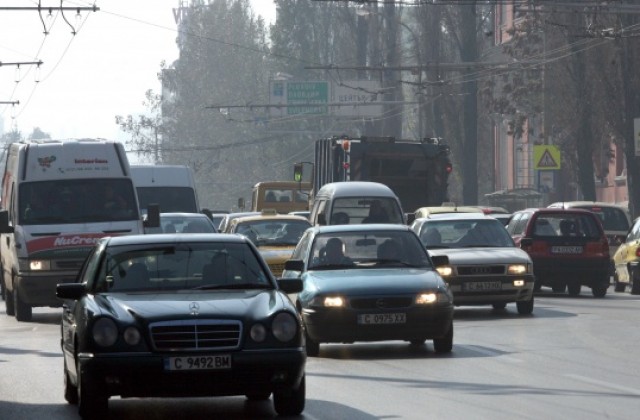 Лятото – сезонът на отпуските и скъпия бензин