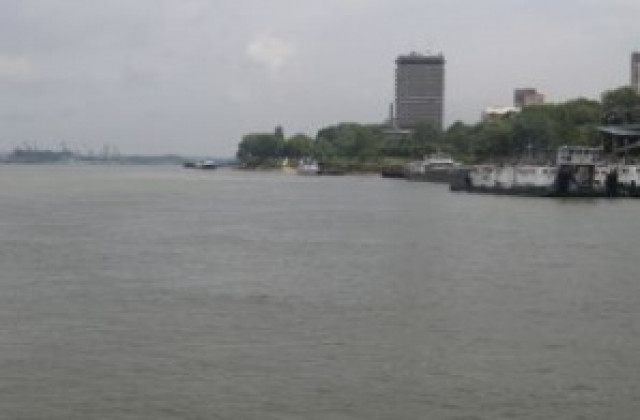 Издирват рибар, брат му загина в р. Дунав