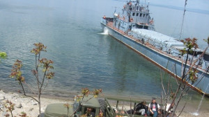 Разиграват пожар на кораб