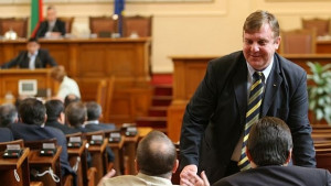 Взривовете пред офиси на партии са предизборни бомби смята лидерът