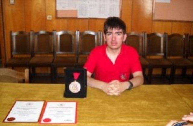 Поредно международно отличие за Петър Каразапрянов