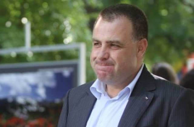 Няма драматично увеличение на заплатите в земеделското министерство с 36%