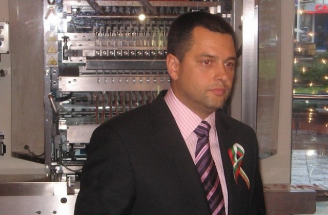Стойновски възнегодува срещу блокирането на небостъргача