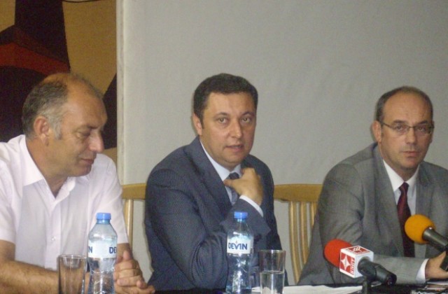 Яне Янев: Пламен Стоилов е ниска топка