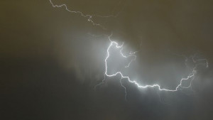 Лятна буря се изви над София