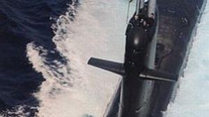 Китайска подводница с екипаж се спусна на 5000 метра